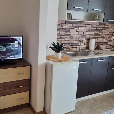 студио в затворен комплекс Apartament Słoneczny Brzeg
