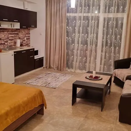 студио в затворен комплекс Apartment