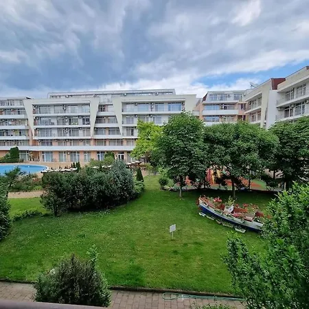 студио в затворен комплекс Sunny Beach